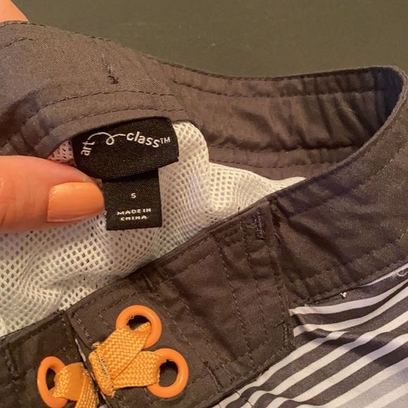 Boys swim shorts - Picture 3 of 3